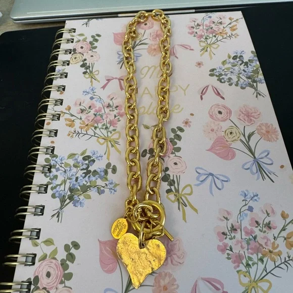 Gold Heart Pendant Necklace - Picture 5 of 6